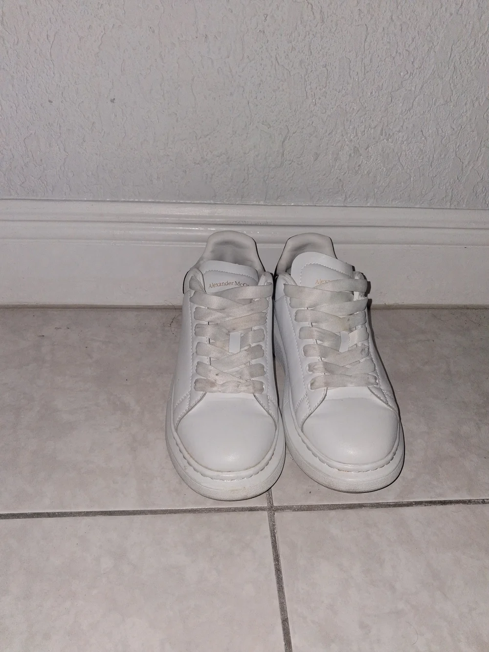 White Leather Men’s Sneakers with Black Heel Accent